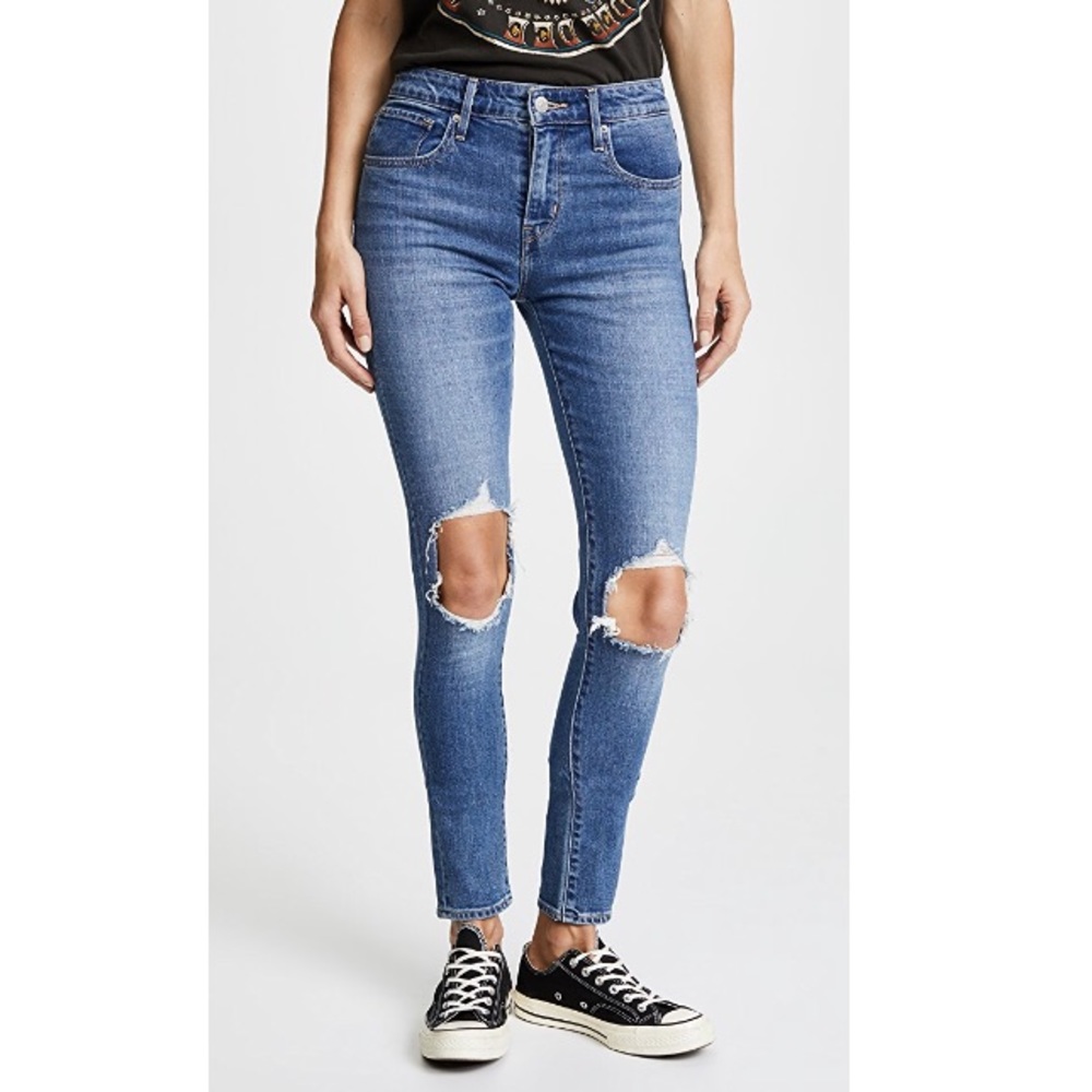 Levi’s 721 High Rise Distressed skinny Jeans